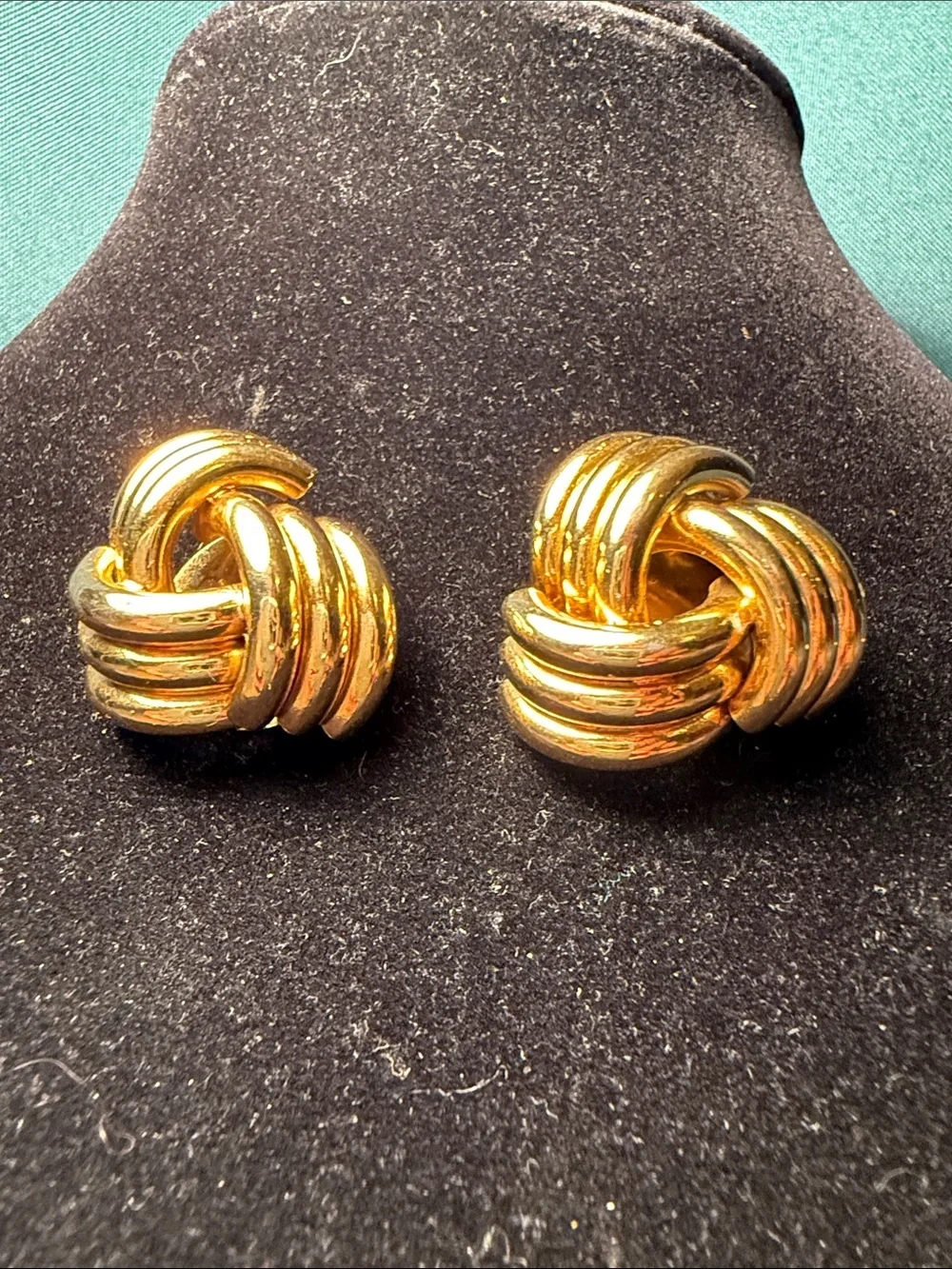 Classic Gold Knot Clip-On Earrings for Women LIKE NEW